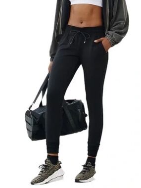 Free People Sunny Skinny Sweatpants/Joggers in Black, size M. New with tags